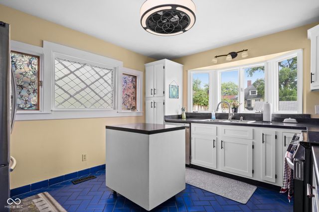 320 W 12th Street, Anderson, IN 46016