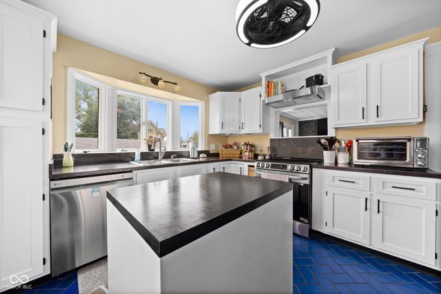 320 W 12th Street, Anderson, IN 46016