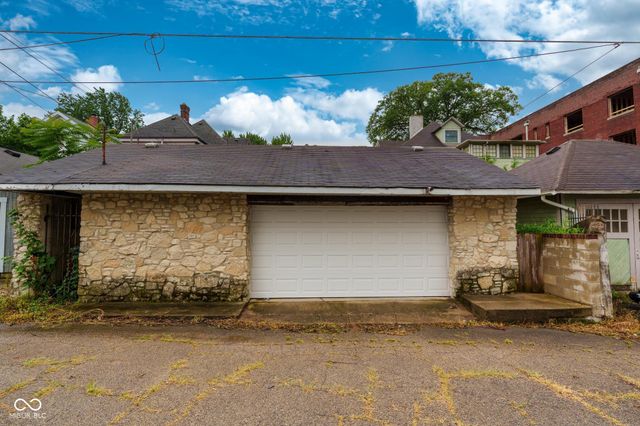 320 W 12th Street, Anderson, IN 46016