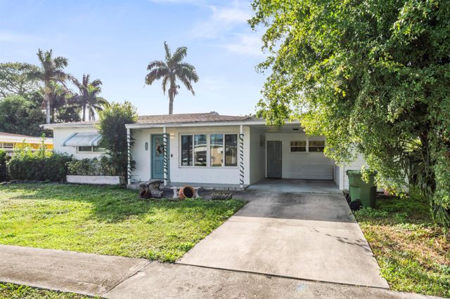 337 E Lake Road, Palm Springs, FL 33461