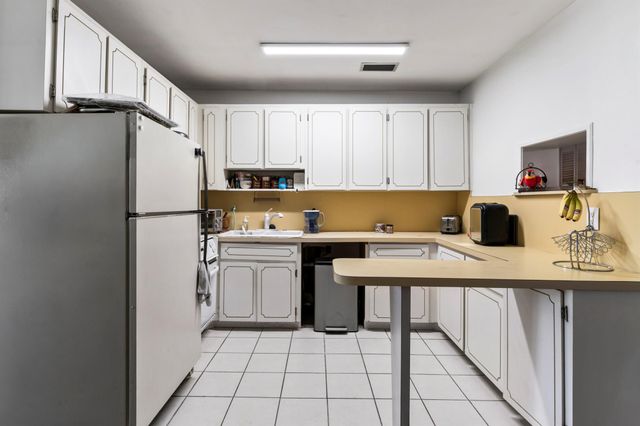 337 E Lake Road, Palm Springs, FL 33461