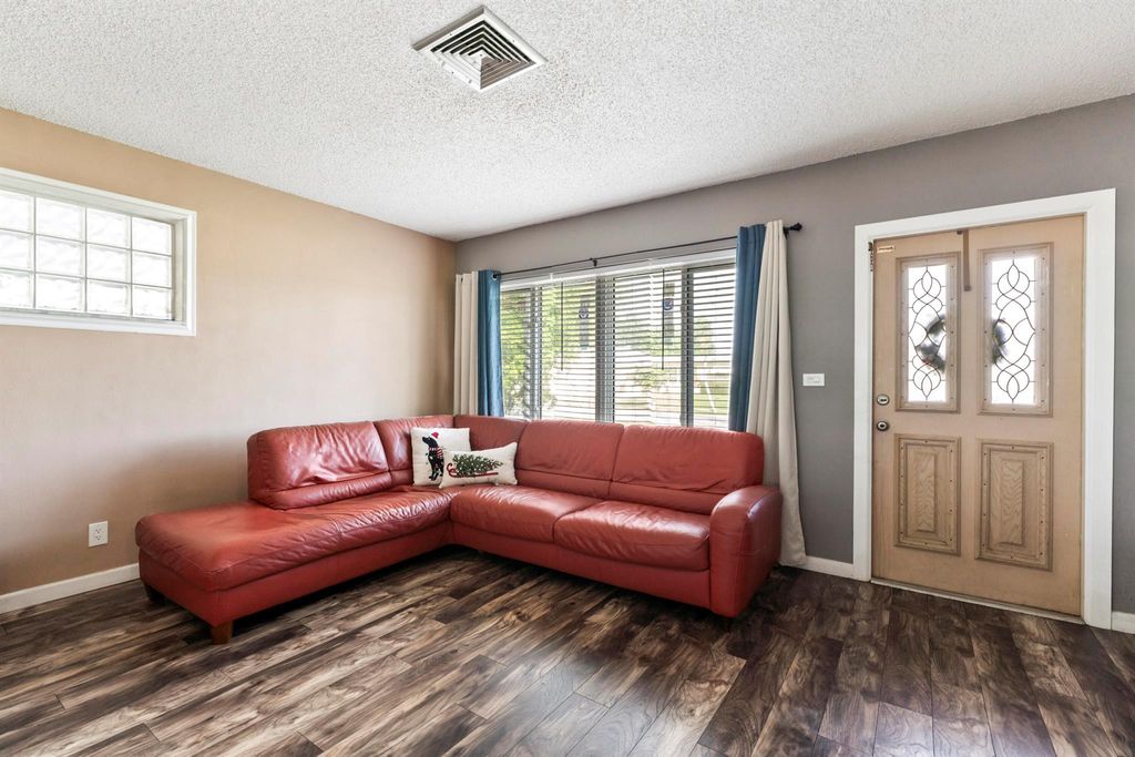 337 E Lake Road, Palm Springs, FL 33461