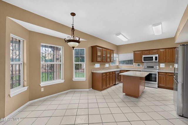 1370 Whirlaway Drive, El Paso, TX 79936