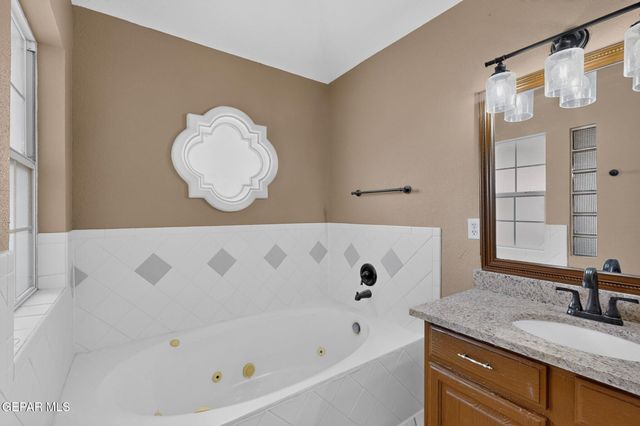 1370 Whirlaway Drive, El Paso, TX 79936