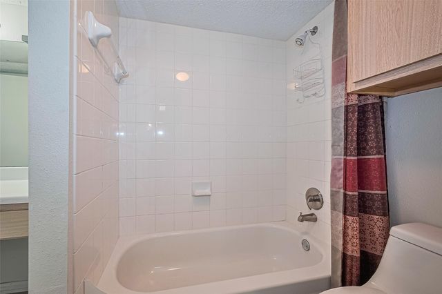 2750 Holly Hall Street 910, Houston, TX 77054