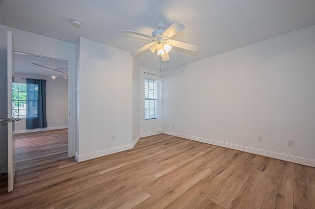 2750 Holly Hall Street 910, Houston, TX 77054