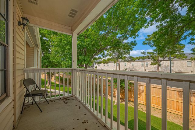2750 Holly Hall Street 910, Houston, TX 77054