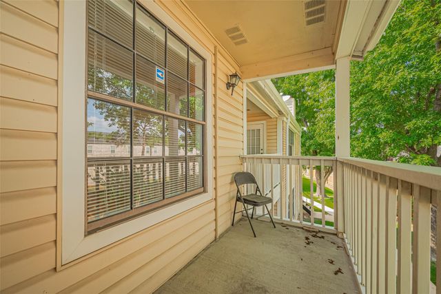 2750 Holly Hall Street 910, Houston, TX 77054