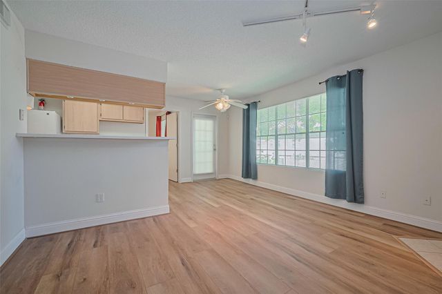 2750 Holly Hall Street 910, Houston, TX 77054