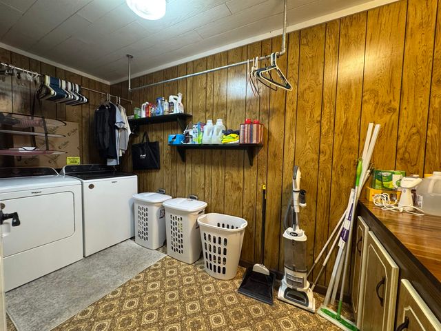 220 Lark Dr, Lockport, LA 70374