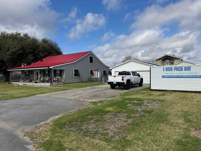 220 Lark Dr, Lockport, LA 70374