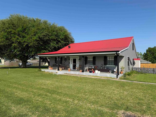 220 Lark Dr, Lockport, LA 70374