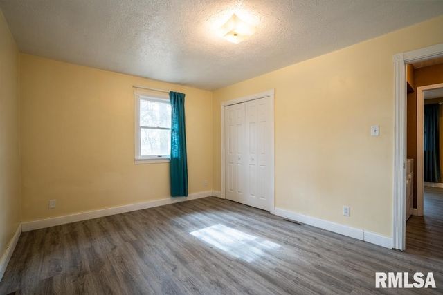 1401 S THOMAS Street, Carterville, IL 62918