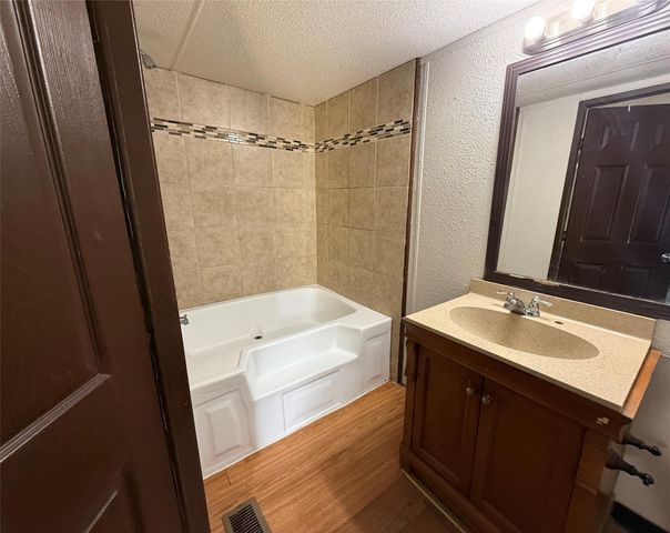 1570 County Road 3479a, Cleveland, TX 77327