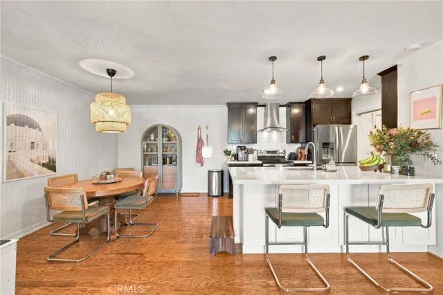 10240 Camarillo 115, Toluca Lake, CA 91602