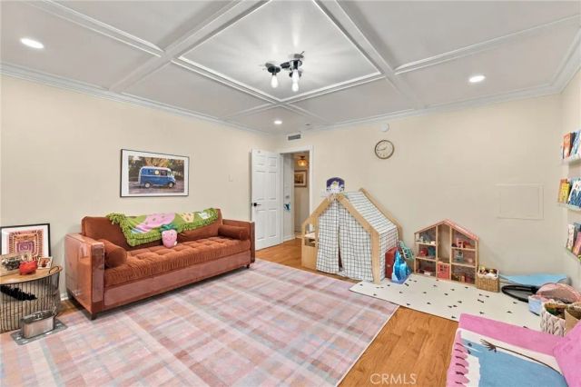 10240 Camarillo 115, Toluca Lake, CA 91602