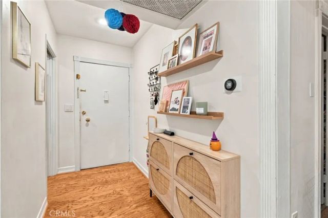 10240 Camarillo 115, Toluca Lake, CA 91602