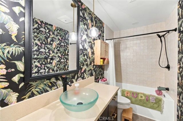 10240 Camarillo 115, Toluca Lake, CA 91602