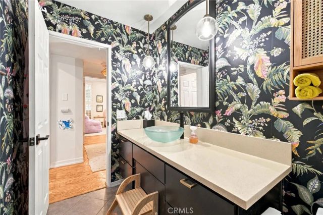 10240 Camarillo 115, Toluca Lake, CA 91602