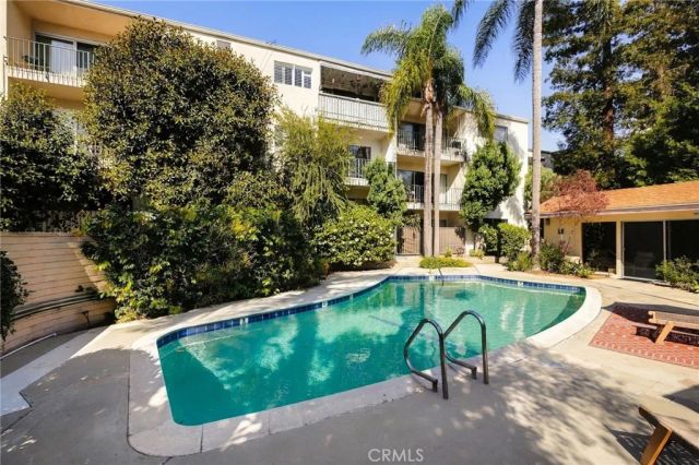 10240 Camarillo 115, Toluca Lake, CA 91602