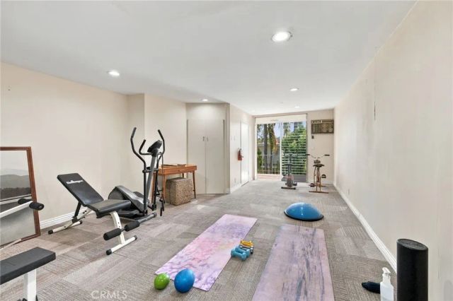 10240 Camarillo 115, Toluca Lake, CA 91602