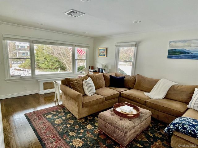 30 Carnegie Avenue, Huntington, NY 11743