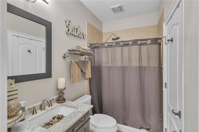 1611 Silvergrass Lane, Grayson, GA 30017