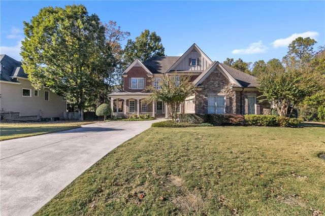 1611 Silvergrass Lane, Grayson, GA 30017