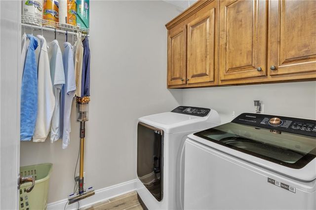 1611 Silvergrass Lane, Grayson, GA 30017