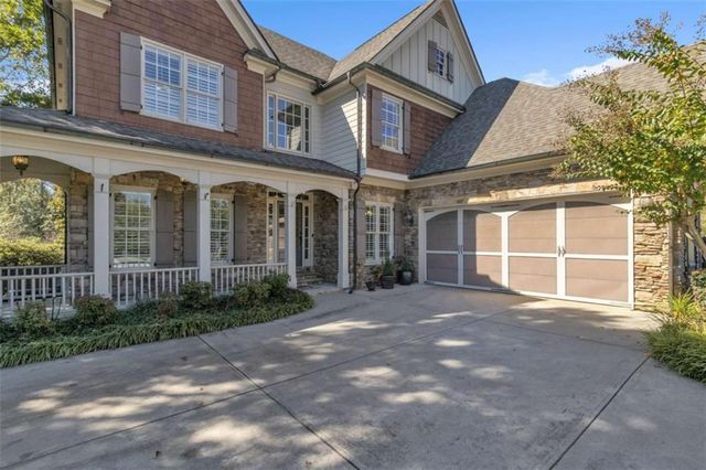 1611 Silvergrass Lane, Grayson, GA 30017