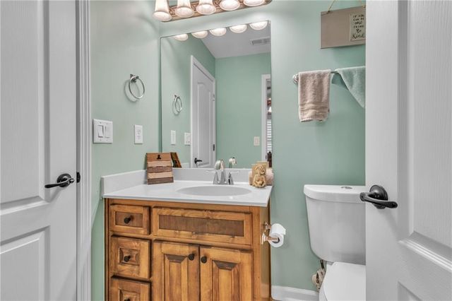 1611 Silvergrass Lane, Grayson, GA 30017