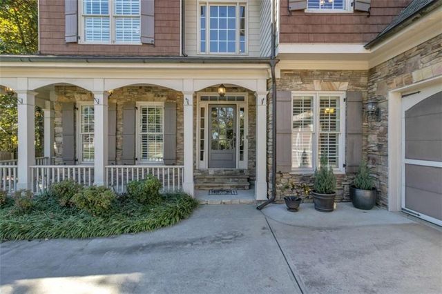 1611 Silvergrass Lane, Grayson, GA 30017