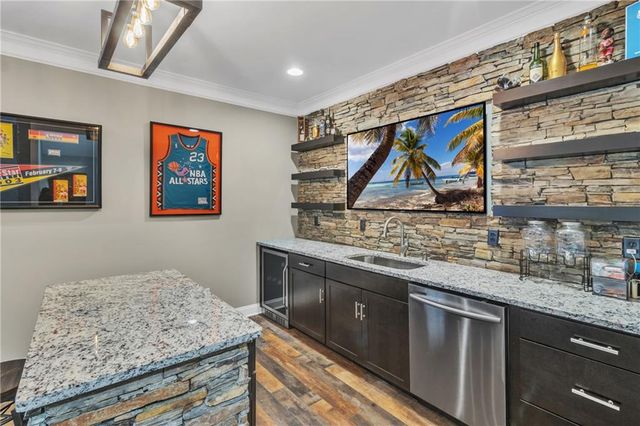 1611 Silvergrass Lane, Grayson, GA 30017