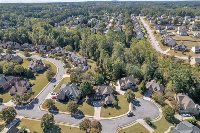 1611 Silvergrass Lane, Grayson, GA 30017