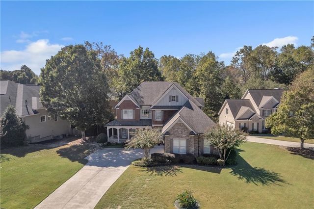 1611 Silvergrass Lane, Grayson, GA 30017