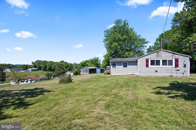 30 PERRY ST, Birdsboro, PA 19508