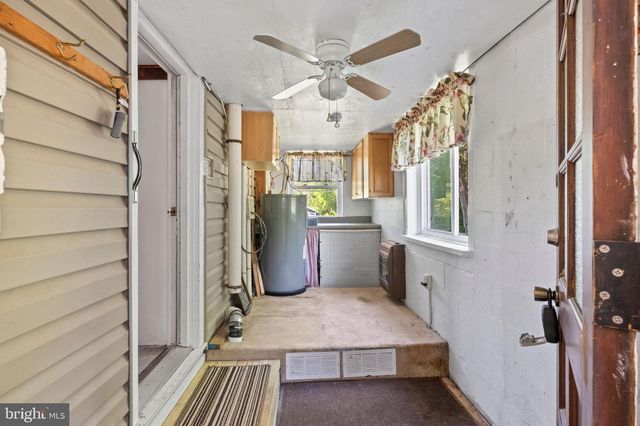 30 PERRY ST, Birdsboro, PA 19508