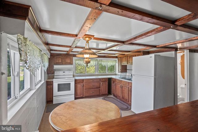 30 PERRY ST, Birdsboro, PA 19508