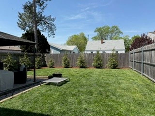 75 Slater Park Avenue 2, Pawtucket, RI 02861