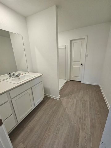 341 Grayson Baw Lane, Waller, TX 77484