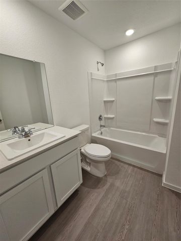 341 Grayson Baw Lane, Waller, TX 77484