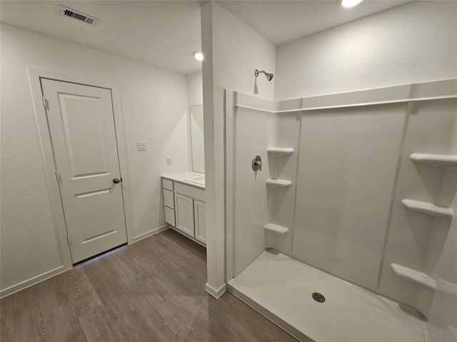 341 Grayson Baw Lane, Waller, TX 77484