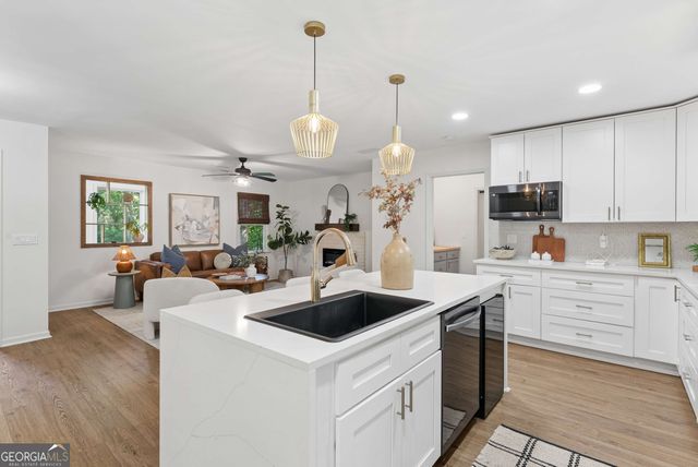 1558 Alverado Way, Decatur, GA 30032