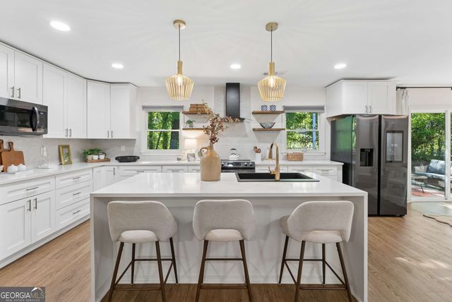 1558 Alverado Way, Decatur, GA 30032