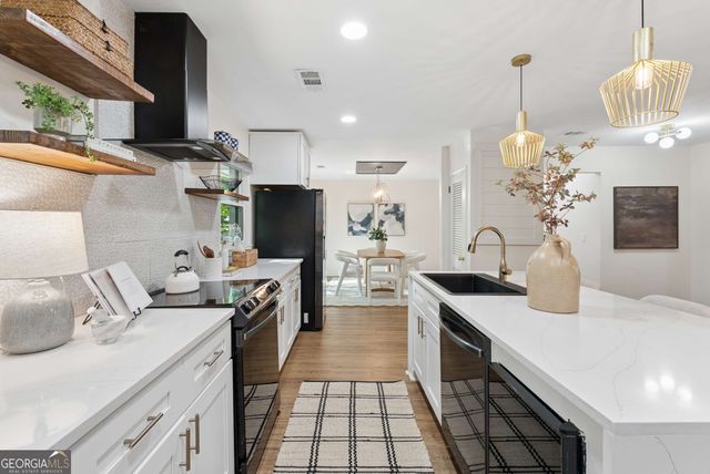 1558 Alverado Way, Decatur, GA 30032