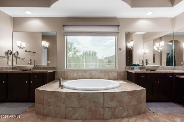 37143 N GREYTHORN Circle, Carefree, AZ 85377