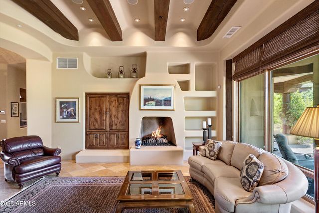 7373 E CLUBHOUSE Drive 8, Scottsdale, AZ 85266
