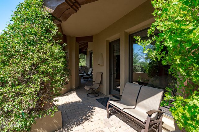 7373 E CLUBHOUSE Drive 8, Scottsdale, AZ 85266