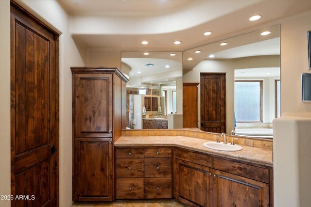 7373 E CLUBHOUSE Drive 8, Scottsdale, AZ 85266