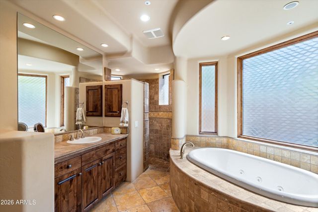 7373 E CLUBHOUSE Drive 8, Scottsdale, AZ 85266